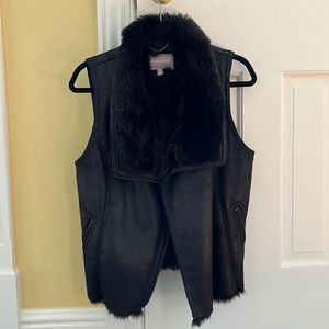 Womens Banana Republic Faux shearling Vest size Small